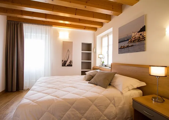 Готель All'arco